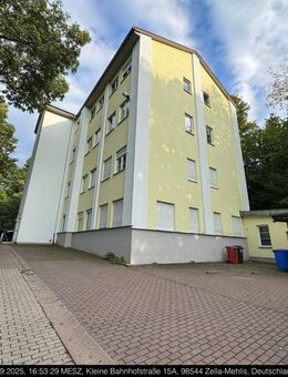 Barrierefreie 2-Raumwohnung mit Tageslichtbad, Jalousien und Stellplatz - Zella-Mehlis