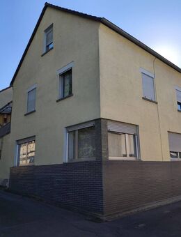 "Flächenwunder"- Großzügiges Wohnhaus im Ortskern von Horrweiler - Horrweiler