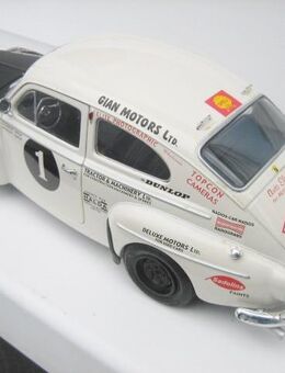 Modellautos 1:18---2 x Volvo PV 544-- 1 x Buckel Rennmodelle & andere Lim- - Meckenheim