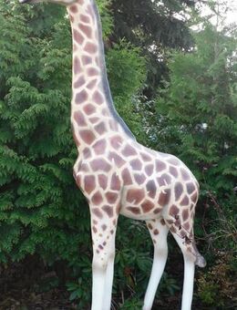 Dekofigur Giraffenkind 2,10 m hoch Gartendeko - Hergisdorf