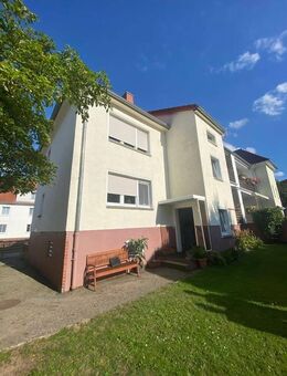 Ruhige exponierte Wohnlage von Freiberg – Doppelhaushälfte mit 3 freien Wohnungen (Mehrgenerationenhaus) - Freiberg