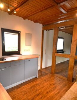 Hennef(Siegburg) - Weingartsgasse:Charmante 2 Zimmer-Wohnung mit Stellplatz und Terrasse - Hennef (Sieg)