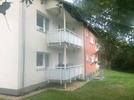 Bald vollständig renovierte Erdgeschoßwohnung mit Balkon - Essen
