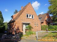 Ein Einfamilienhaus im Stadtteil Hassee mit sehr großen Grundstück wartet aus Sie! - Kiel