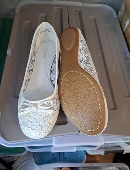 Neue damen Ballerinas weiss gr.40 zu verkaufen - Essen