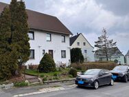 Reiheneckhaus mit Garage und Gartengrundstück - Neuhaus (Rennweg)