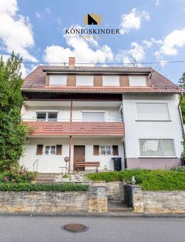 *Renovierungsbedürftiges Zweifamilienhaus mit großem Grundstück und Garagen in Malmsheim zu kaufen* - Renningen