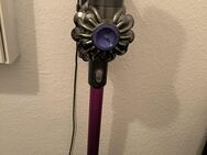 Verkaufe einen Dyson Used Staubsauger V7 - Duisburg