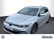 VW Golf, 1.5 VIII Lim Style eTSI, Jahr 2023 - Baunatal