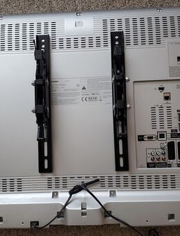 TV-Gerät Panasonic TX-L37D25E mit Wandbefestigung HD-Mount "Flex" - Sömmerda