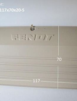 Fendt Gaskastendeckel ca 117 x 70 x 20 (Lagerware -> Neuware mit Lagerspuren) mit Stange - Bugfrontdeckel / Bugklappe / Gasklappe / Flaschenkastendeckel / Flaschenkastenabdeckung - Schotten Zentrum