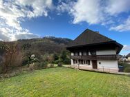 Am Fuße des pulsierenden Münstertals schlummert ein schönes Schwarzwaldhaus das auf seine/n Käufer/in mit Herz und Visionen wartet!! - Münstertal (Schwarzwald)