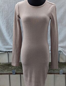 NA-KD Rippkleid XS – figurbetont – Langarm – Beige - Darmstadt