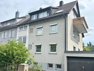 Top Lage!!! 3-FH mit großem Garten, EG + OG frei, DG verm., 1 Garage, Wfl. ca. 175 m², Bj. 1959 - Stuttgart