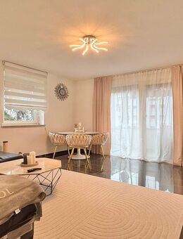 Hochwertig modernisierte City-Wohnung mit Balkon & Fußbodenheizung - Nürnberg