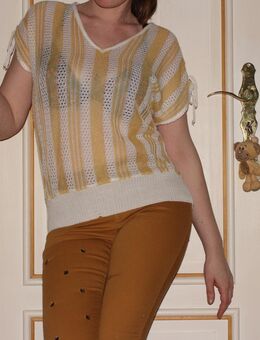 Leichtes Sommershirt mit Lochmuster, durchsichtig, transparent, Streifen, gestreift, Shirt, Top, sommerlich, luftig, Gr. S - Düsseldorf