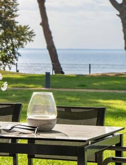 jeden Tag ein Sundowner vor der eigenen Seeblickterrasse ... - Zirchow