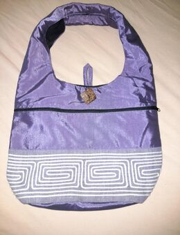 Lilafarbene Handtasche aus Stoff - Nürnberg