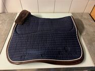 Kentucky Schabracke Skin-Friendly, Dressurschabracke, künstliches Lammfell, navy - Herne Mitte