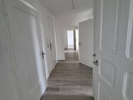 4 Zimmer Wohnung mit 2 Bädern, frisch renoviert - Zeitz