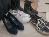 Verschiedene Schuhe - Hamburg