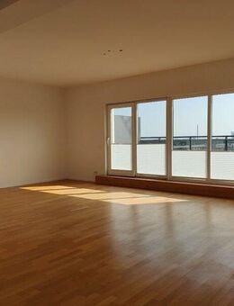 Exklusive 6 Zimmer Wohnung mit Blick auf den Rhein - Düsseldorf