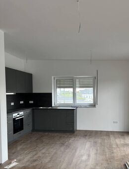 Moderne 4-Zimmer-Penthousewohnung inkl. Einbauküche im schönen Wörnitz zu vermieten - Wörnitz