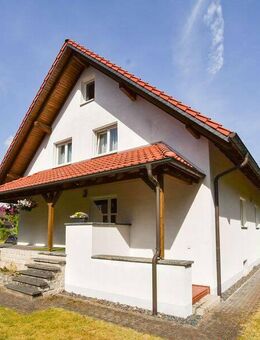 Ideal für Handwerker! Großes Grundstück mit Einfamilienhaus und separater Werkstatt. - Gifhorn
