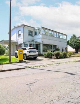 Zentral mit viel Potential: Wohn und Geschäftshaus in Villingen-Schwenningen - Villingen-Schwenningen