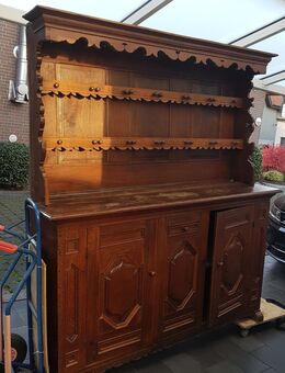 Alter Eichenschrank - Hilter (Teutoburger Wald)