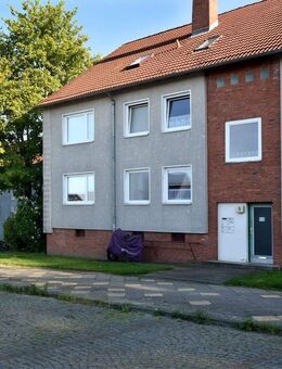 Modernes Badezimmer mit bodengleicher Dusche // EG links - Wolfsburg