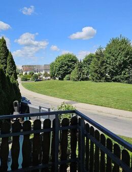 Ideal für junge Familie *Smartes Reiheneckhaus mit Garten* - Crailsheim