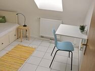 Gästezimmer mit Wlan, TV, Gästeküche, Etagendusche/Wc, Waschmaschine, Trockner - Rutesheim