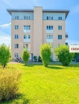 IMMOBERLIN.DE - Sonnendurchflutete barrierefreie Wohnung mit Südwestloggia, Lift & 2 Tiefgaragenplätze - Potsdam