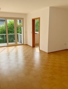 Charmante 1-Zimmer-Wohnung im Grünen mit Süd-/Westbalkon - Neufahrn (Freising)