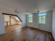 hübsche DG-Wohnung mit Einbauküche - Zwickau