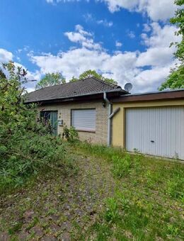 Modernisierungsbedürftiges Einfamilienhaus mit Garage in guter und idyllischer Wohnlage - Bad Karlshafen
