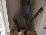 Bumbum Sporthose Leggings High Waist Lift up grau M 38 - Berlin Lichtenberg