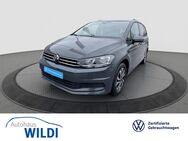 VW Touran, 1.5 TSI Active, Jahr 2023 - Markdorf