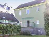 Reduziert: Entkerntes 2-Familienhaus mit gepflegtem Garten in Beckum inklusive Bauantrag - Beckum