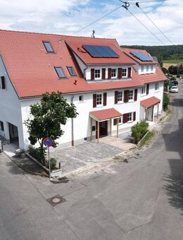 Attraktive Kapitalanlage: Gut vermietete, großzügige Doppelhaus in Tübingen-Kilchberg - Tübingen