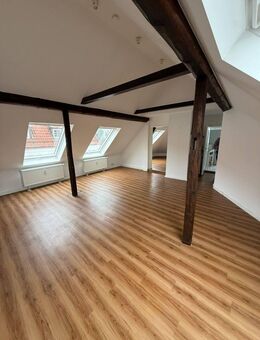 Charmant helle 2 ZKB DG- Wohnung in der Altstadt - Bielefeld