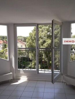 IMMOBERLIN.DE - Angenehme Wohnung mit Terrasse & Pkw-Stellplatz im Berliner Speckgürtel - Dallgow-Döberitz