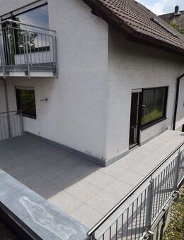 Attraktives Zweifamilienhaus / Mehrfamilienhaus mit 2 Wohneinheiten (WEG) - Seeheim-Jugenheim