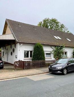 Geräumiges Einfamilienhaus mit Nebengebäude im Zentrum von Meine - Meine