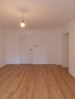 Sanierte 2 Zimmer Wohnung in ruhiger Lage in Hersbruck - Hersbruck