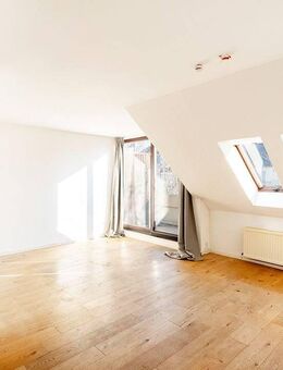 Lichtdurchflutete Dachgeschosswohnung in Spandauer Kiezlage - Berlin