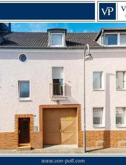 Doppelwohnhaus mit 6 Wohnungen, Lagerräumen und 3 Garagen im Herzen von Köln Flittard - Köln