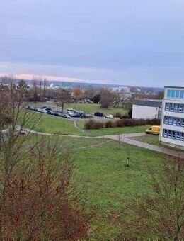 BALKON+AUFZUG+Erdgeschoss+ Kindergarten-helle, ruhige 3 Raum Wohnung - Burg (Sachsen-Anhalt)