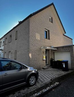 Modernisierte Doppelhaushälfte mit zwei Wohneinheiten - zentral wohnen, und Mieteinnahme! - Paderborn